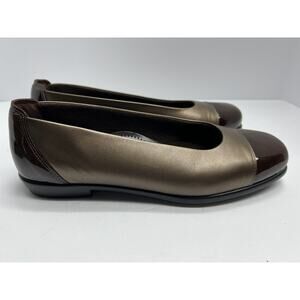 SAS Women’s Coco Cap Toe Slip On Flat Patent Leather Bronze Size 7.5 Medium